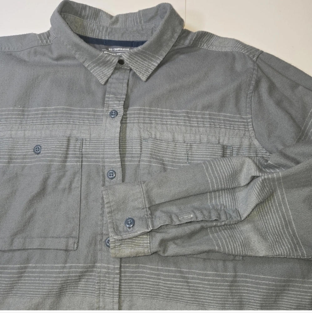 REI Men Gray Plaid Long Sleeve Button Down Plaid Shirt Size X-Large